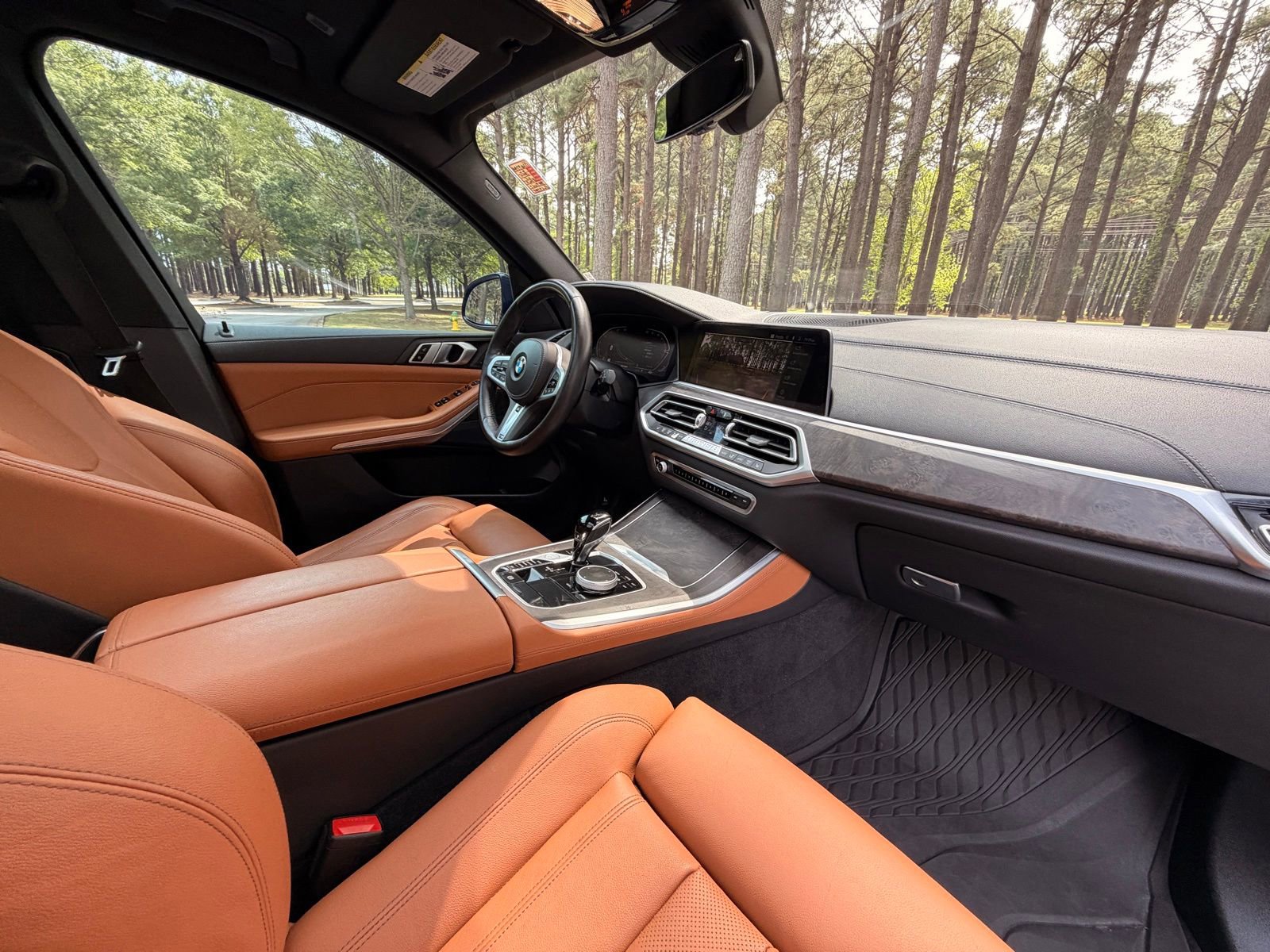 Used 2022 BMW X5 xDrive40i w/ M Sport Package AWD/4WD image 21