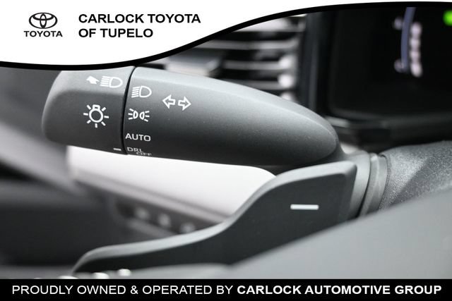 New 2026 Toyota Camry Hybrid FWD image 23