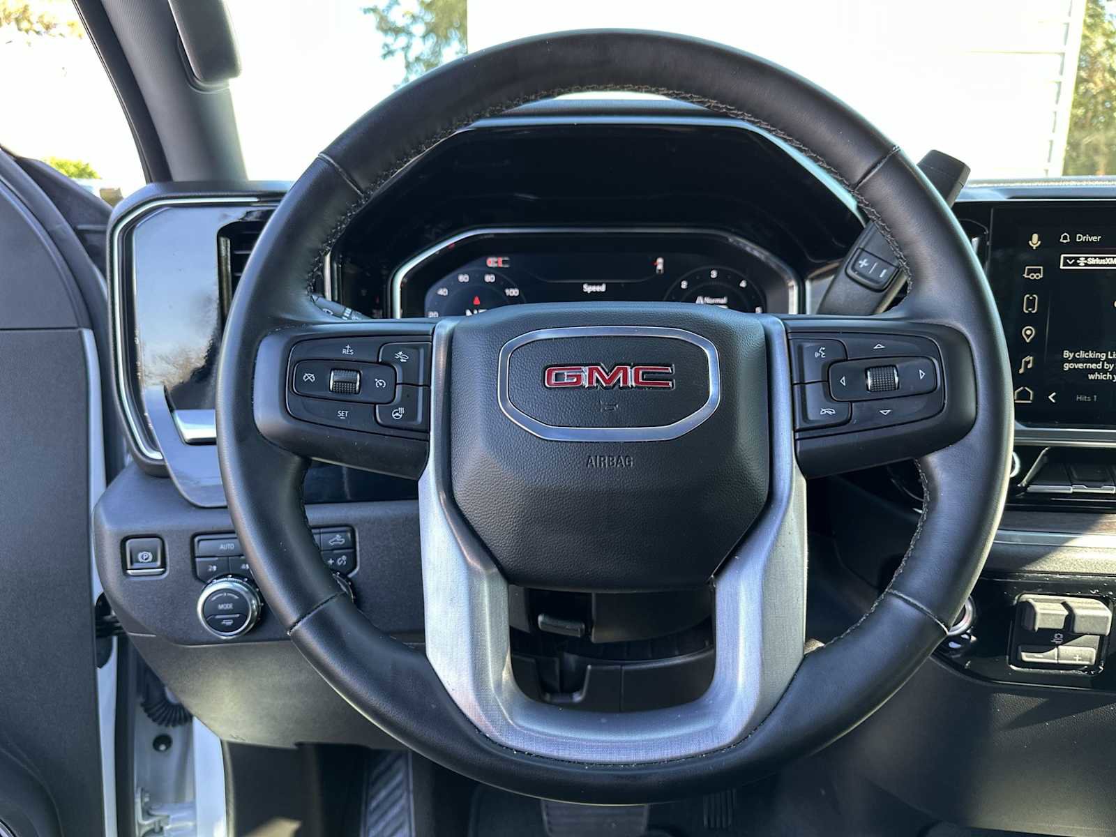 Certified 2025 GMC Sierra 1500 SLT image 20