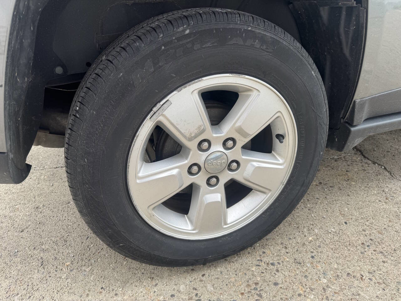 Used 2014 Jeep Compass Sport w/ Power Value Group FWD image 17
