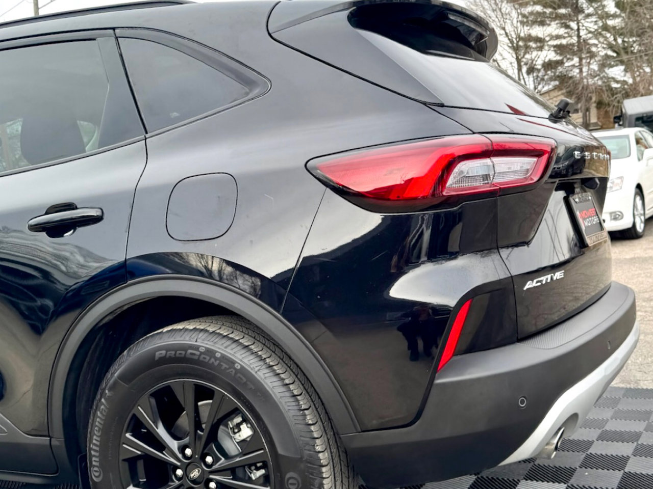 Used 2025 Ford Escape Active w/ Active Premium Tech Pack image 13