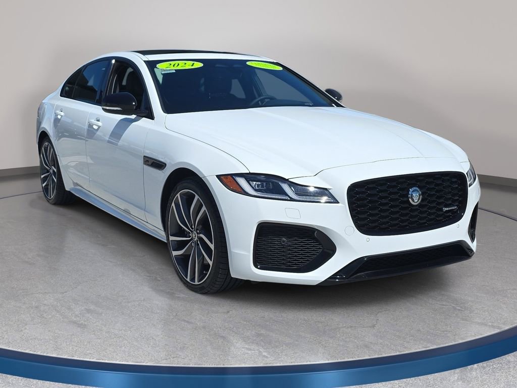Certified 2024 Jaguar XF R-Dynamic SE AWD/4WD image 3