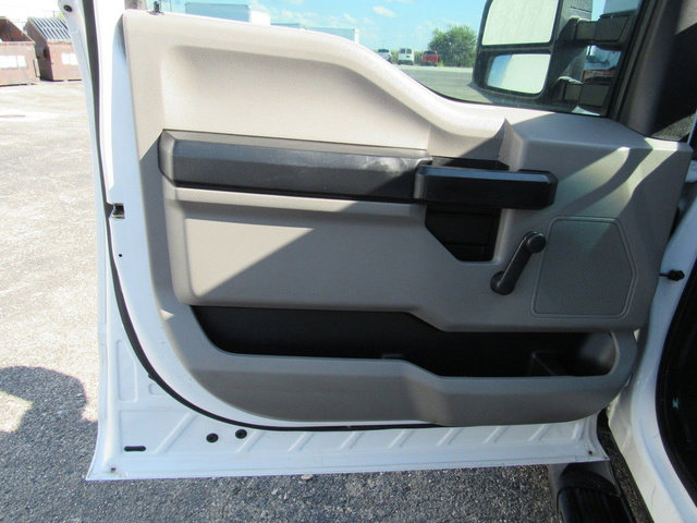 Used 2017 Ford F550 2WD Crew Cab Super Duty image 39
