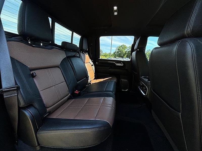 Used 2024 Chevrolet Silverado 3500 High Country image 51