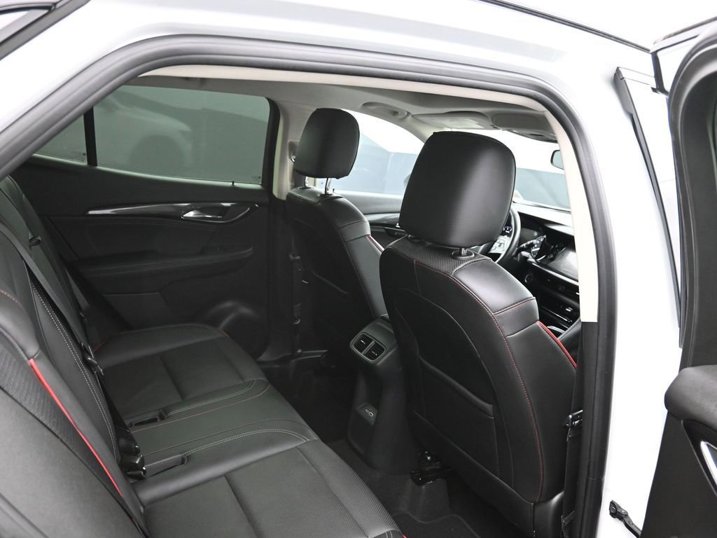 Used 2023 Buick Envision Essence w/ Sport Touring Package image 15