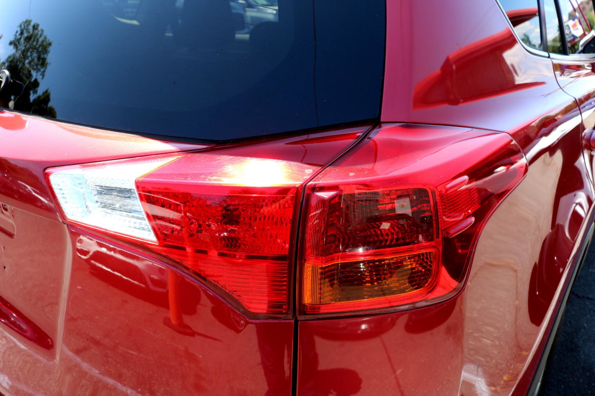 Used 2013 Toyota RAV4 XLE image 10