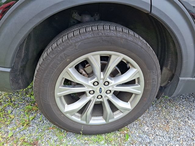 Used 2021 Ford Explorer XLT w/ Equipment Group 202A AWD/4WD image 13