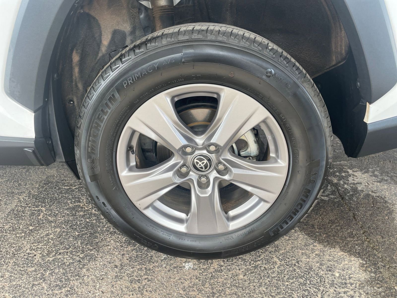 Used 2025 Toyota RAV4 LE image 29