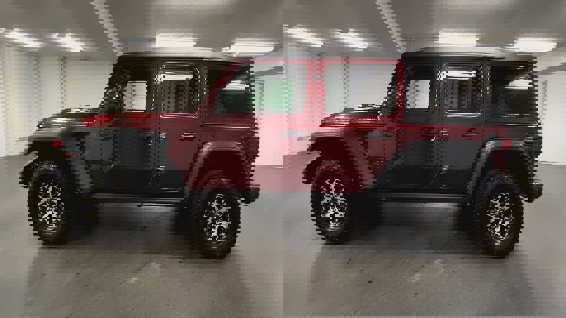 Used 2022 Jeep Wrangler Unlimited Rubicon w/ Cold Weather Group image 40