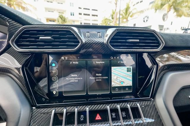 Used 2023 Lamborghini Urus Performante image 69