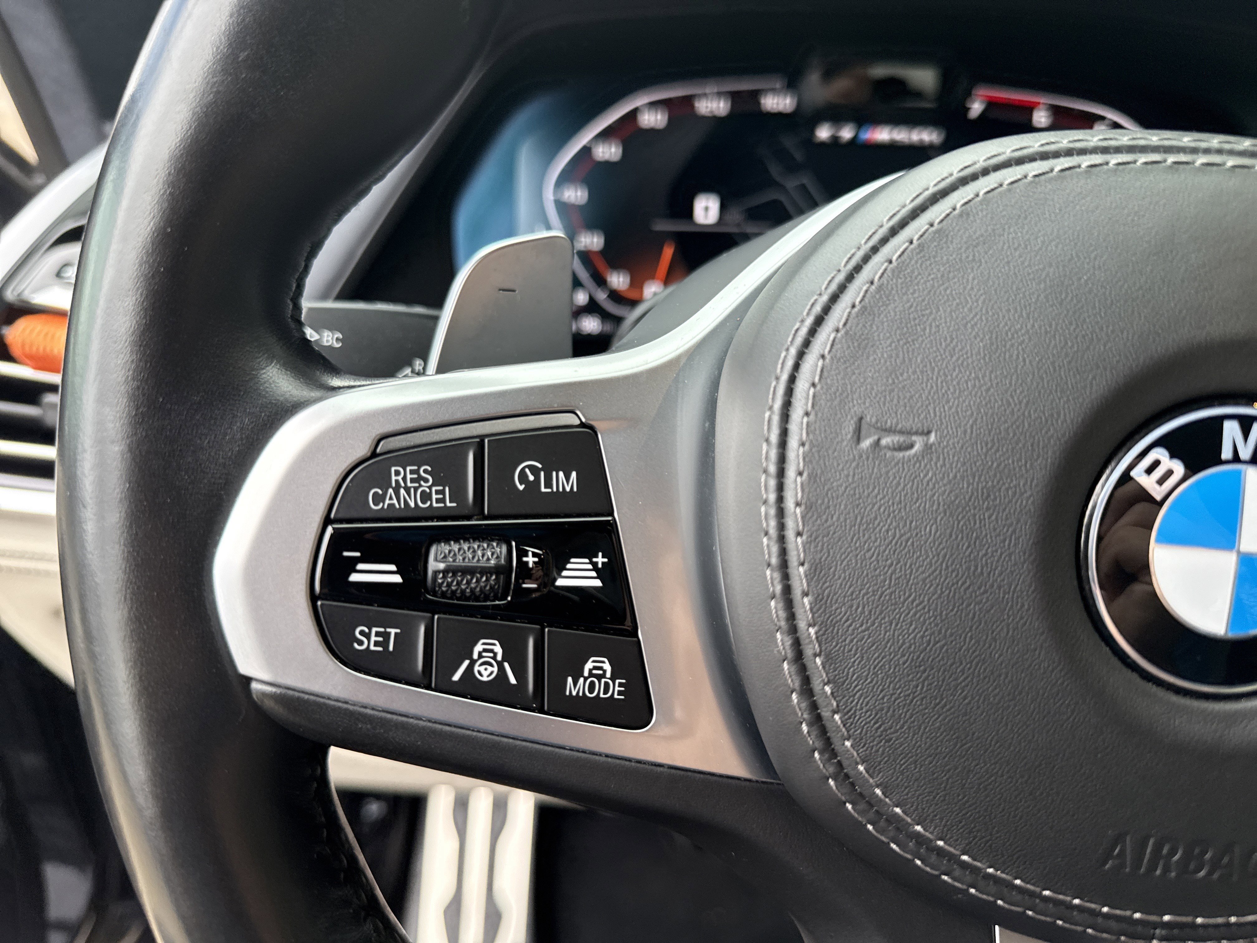 Used 2021 BMW X7 M50i w/ Dynamic Handling Package image 26