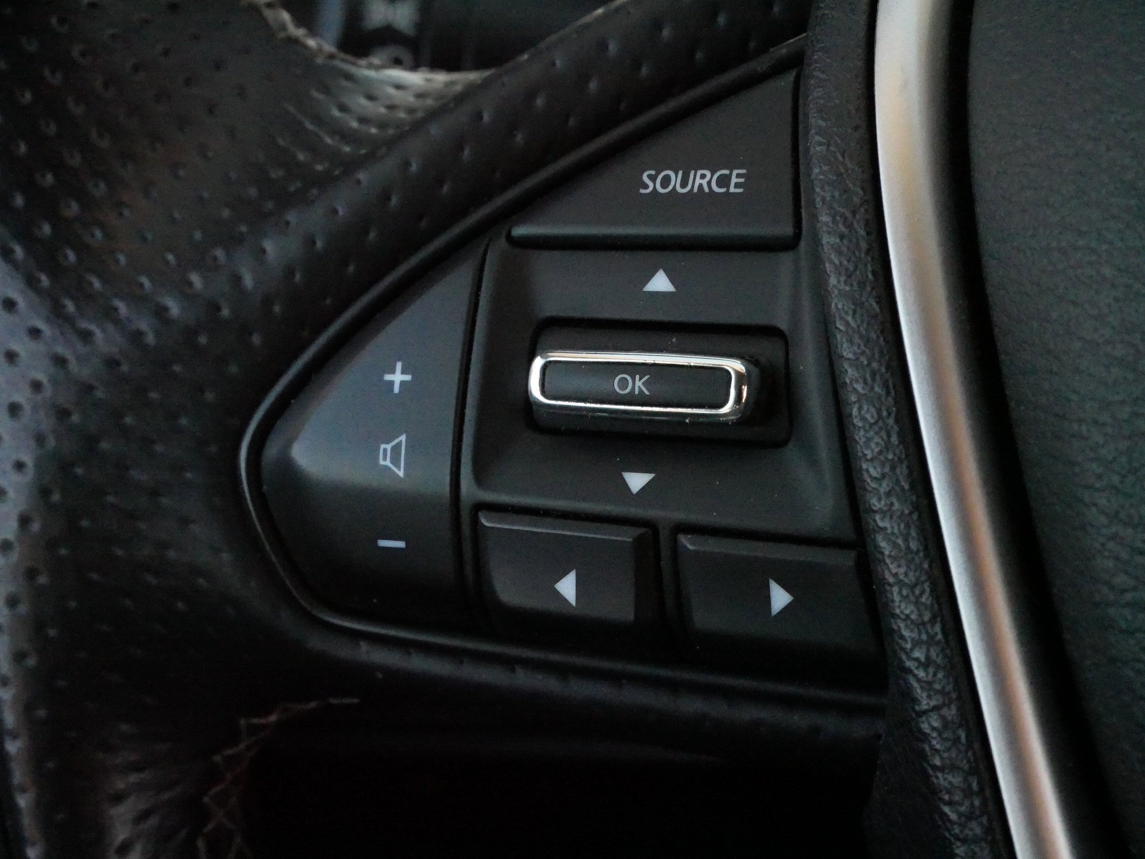 Used 2023 Nissan Maxima SV w/ Floor Mat Group image 30