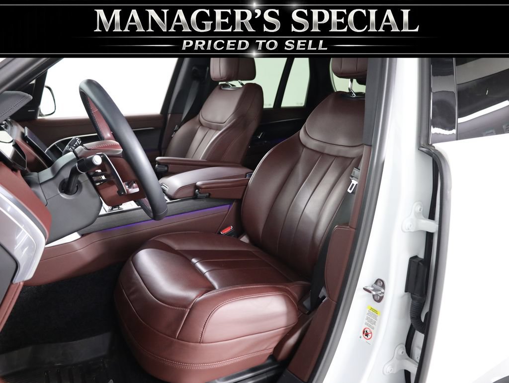 Used 2025 Land Rover Range Rover SE AWD/4WD image 40