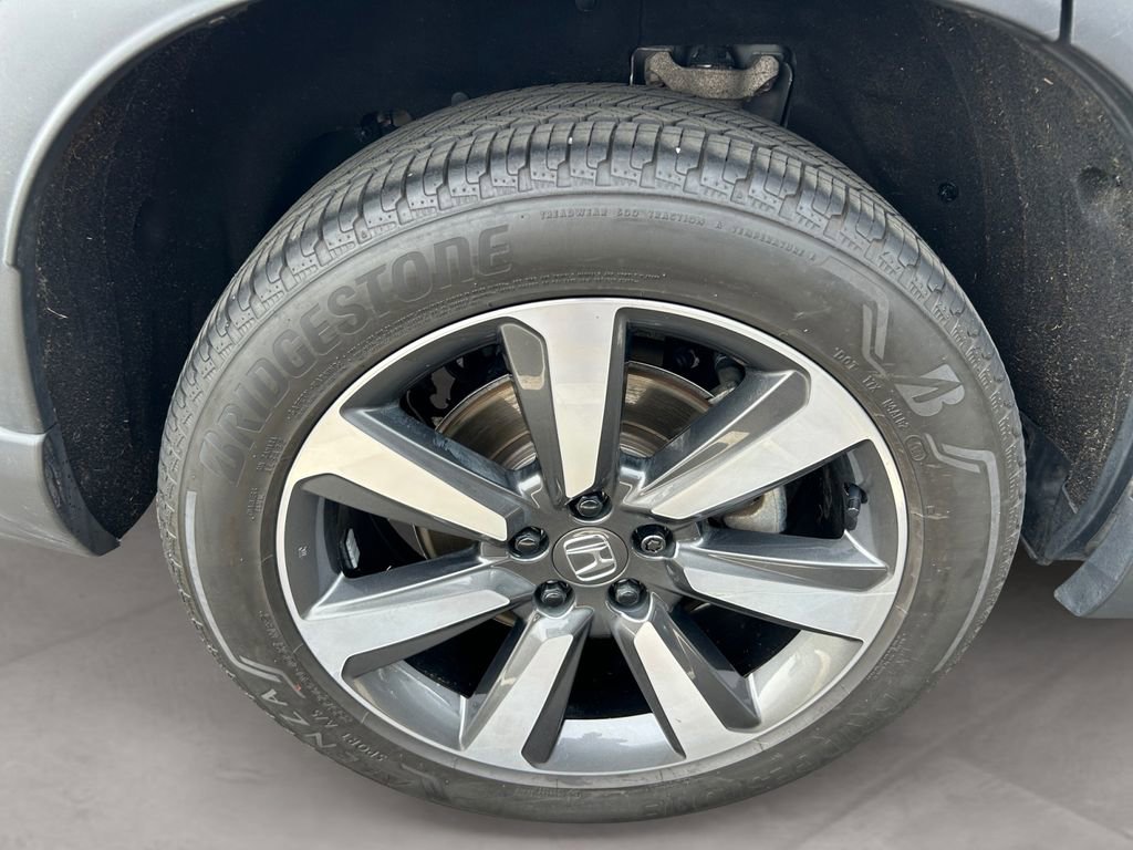 Used 2025 Honda Pilot Touring image 14