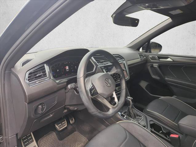Used 2022 Volkswagen Tiguan SEL R-Line AWD/4WD image 14
