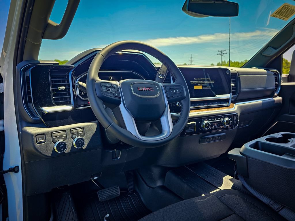 New 2026 GMC Sierra 3500 SLE w/ SLE Value Package AWD/4WD image 15