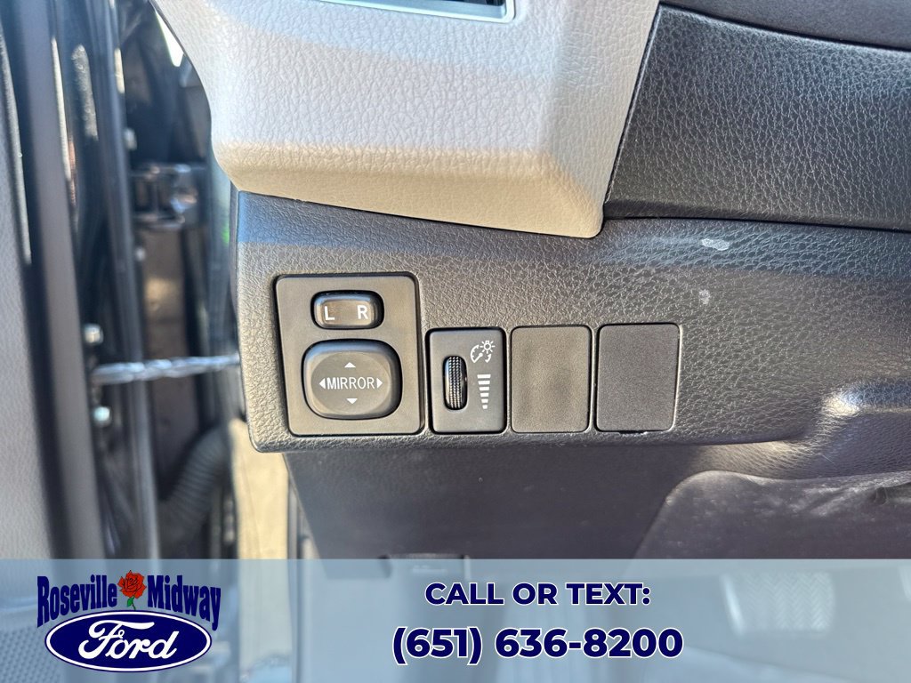 Used 2014 Toyota Corolla LE FWD image 23