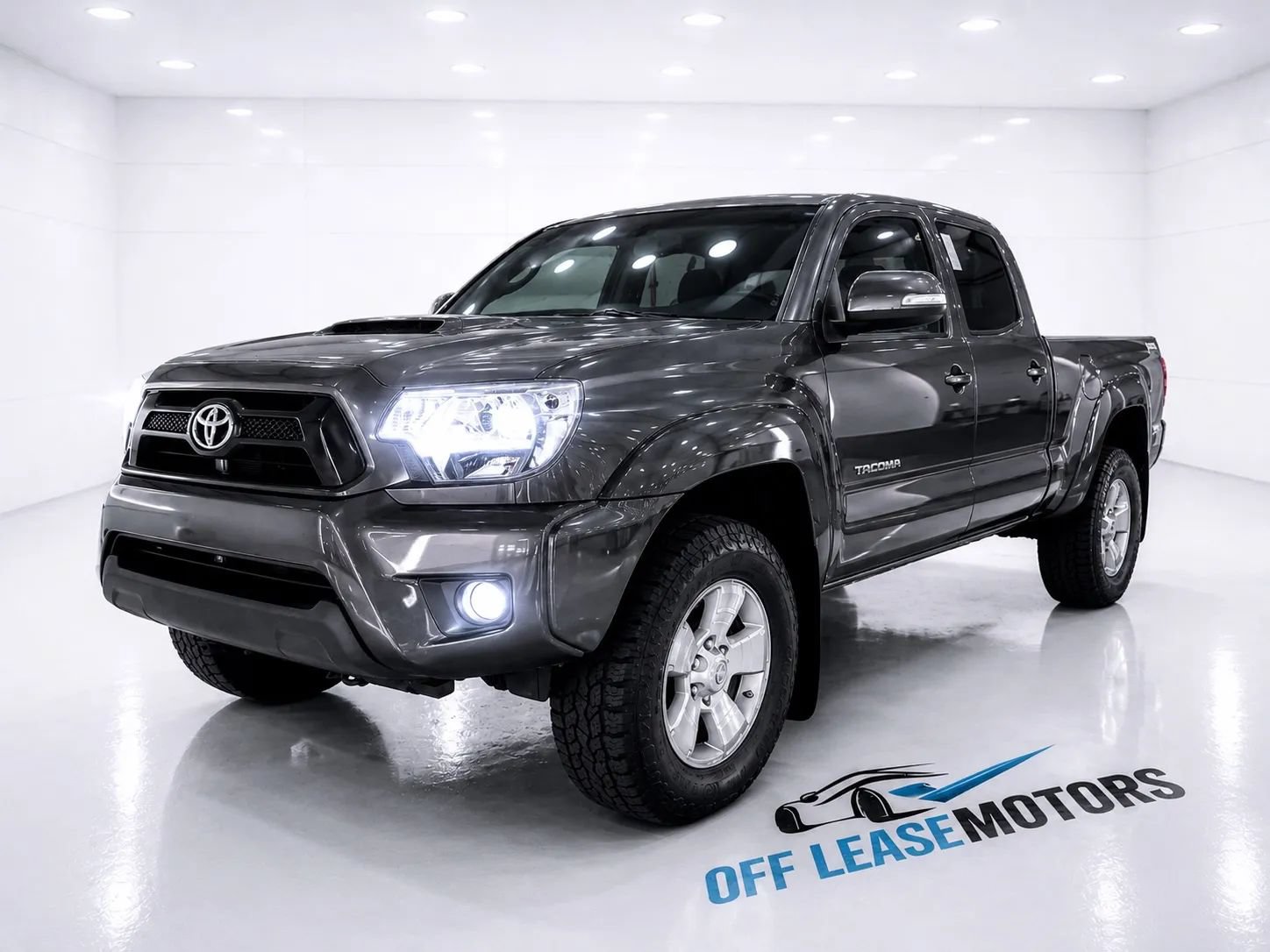 Used 2015 Toyota Tacoma 4x4 Double Cab w/ TRD Sport Package image 1
