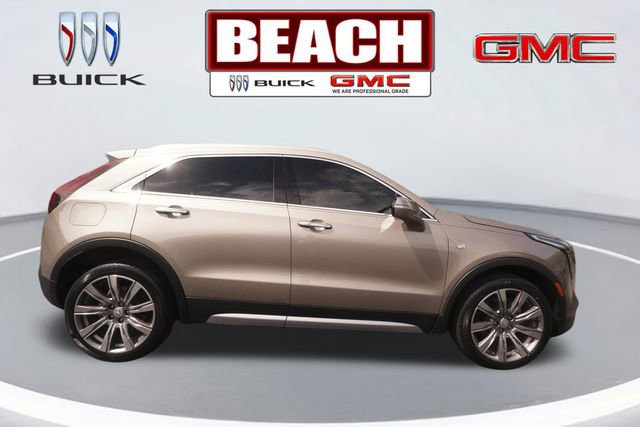 Used 2023 Cadillac XT4 Premium Luxury w/ Cold Weather Package FWD image 2