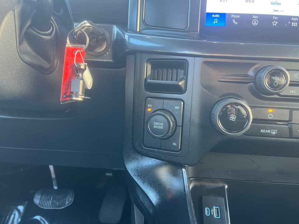 Used 2024 Ford F150 STX image 25