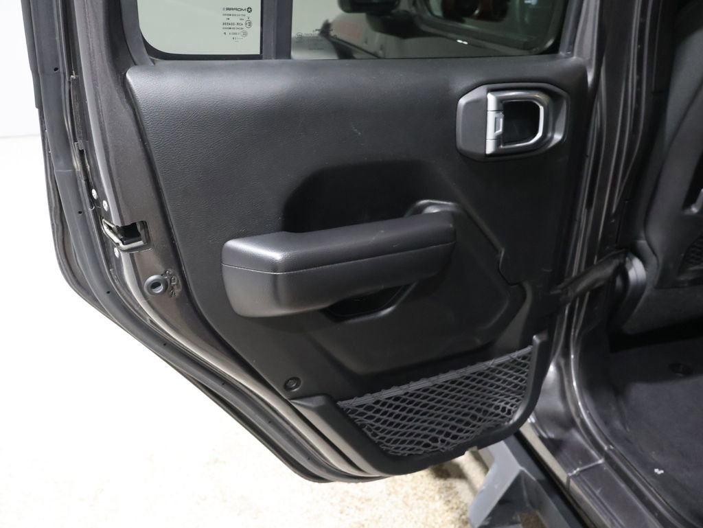 Used 2019 Jeep Wrangler Unlimited Rubicon image 18