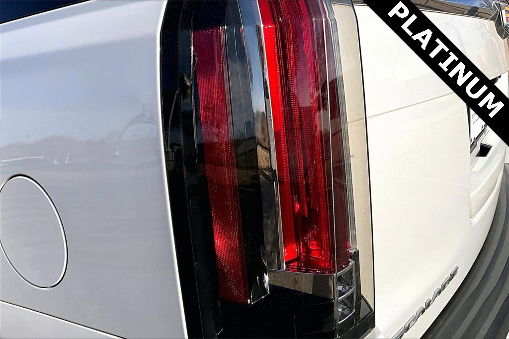 Used 2019 Cadillac Escalade ESV Platinum image 33