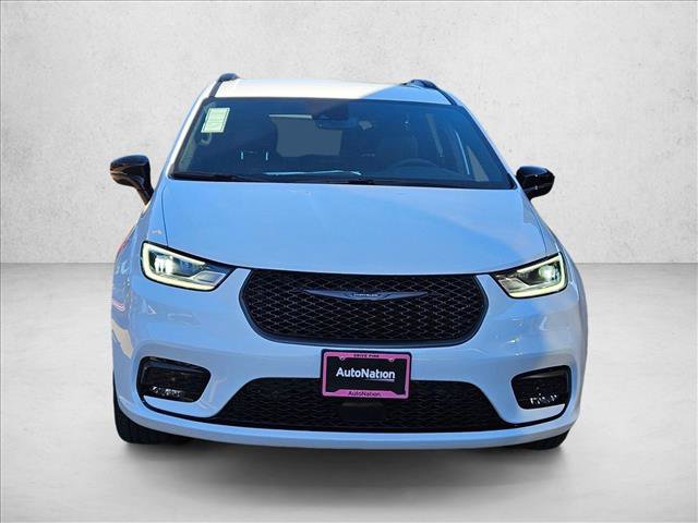 New 2026 Chrysler Pacifica Select image 6