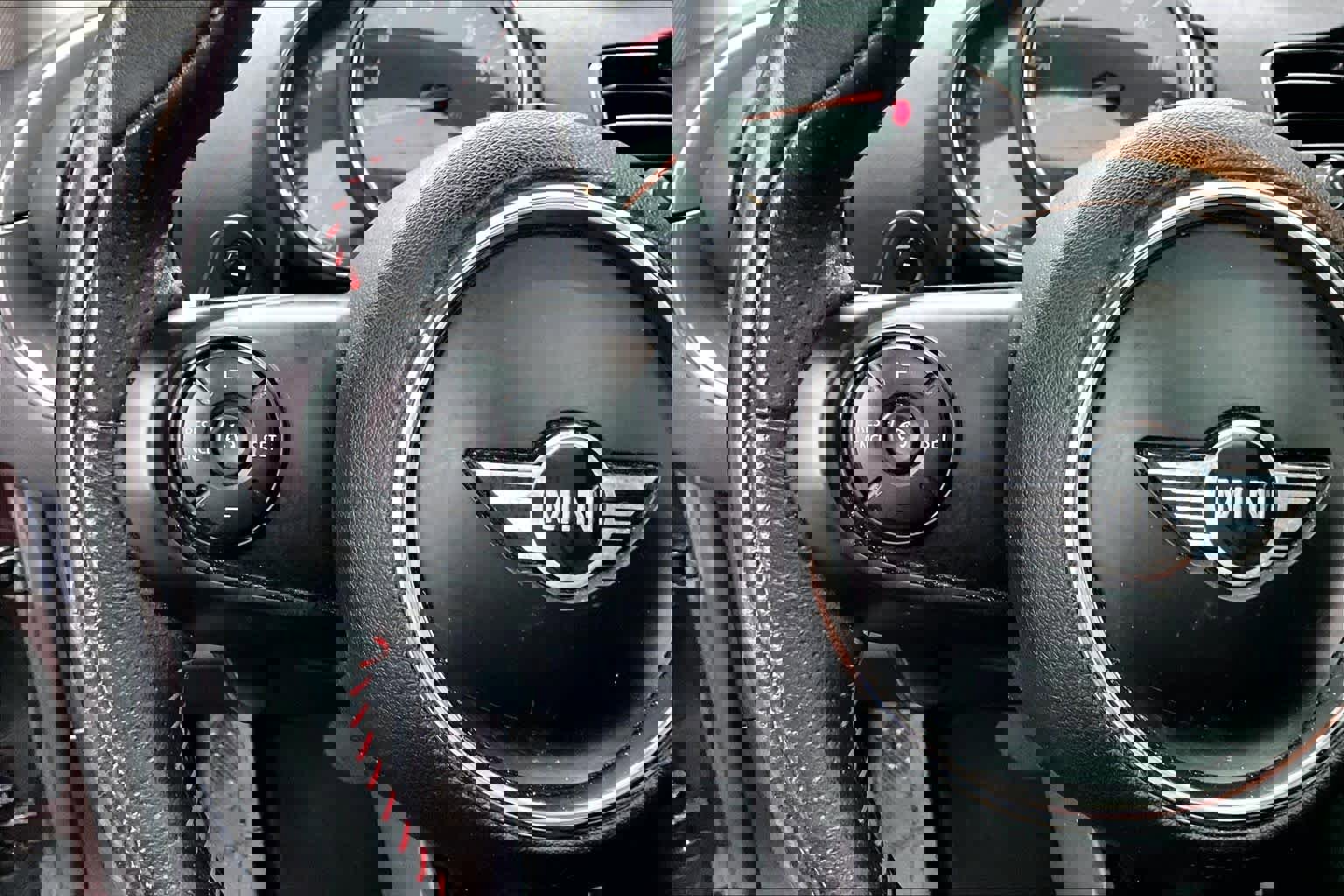 Used 2019 MINI Cooper Clubman S image 23