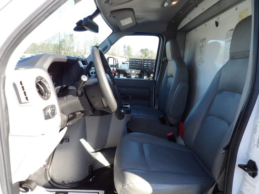 Used 2021 Ford E-350 and Econoline 350 Super Duty RWD image 17