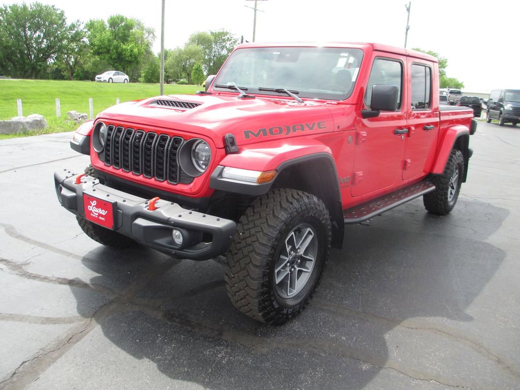 Used 2024 Jeep Gladiator Mojave AWD/4WD image 13