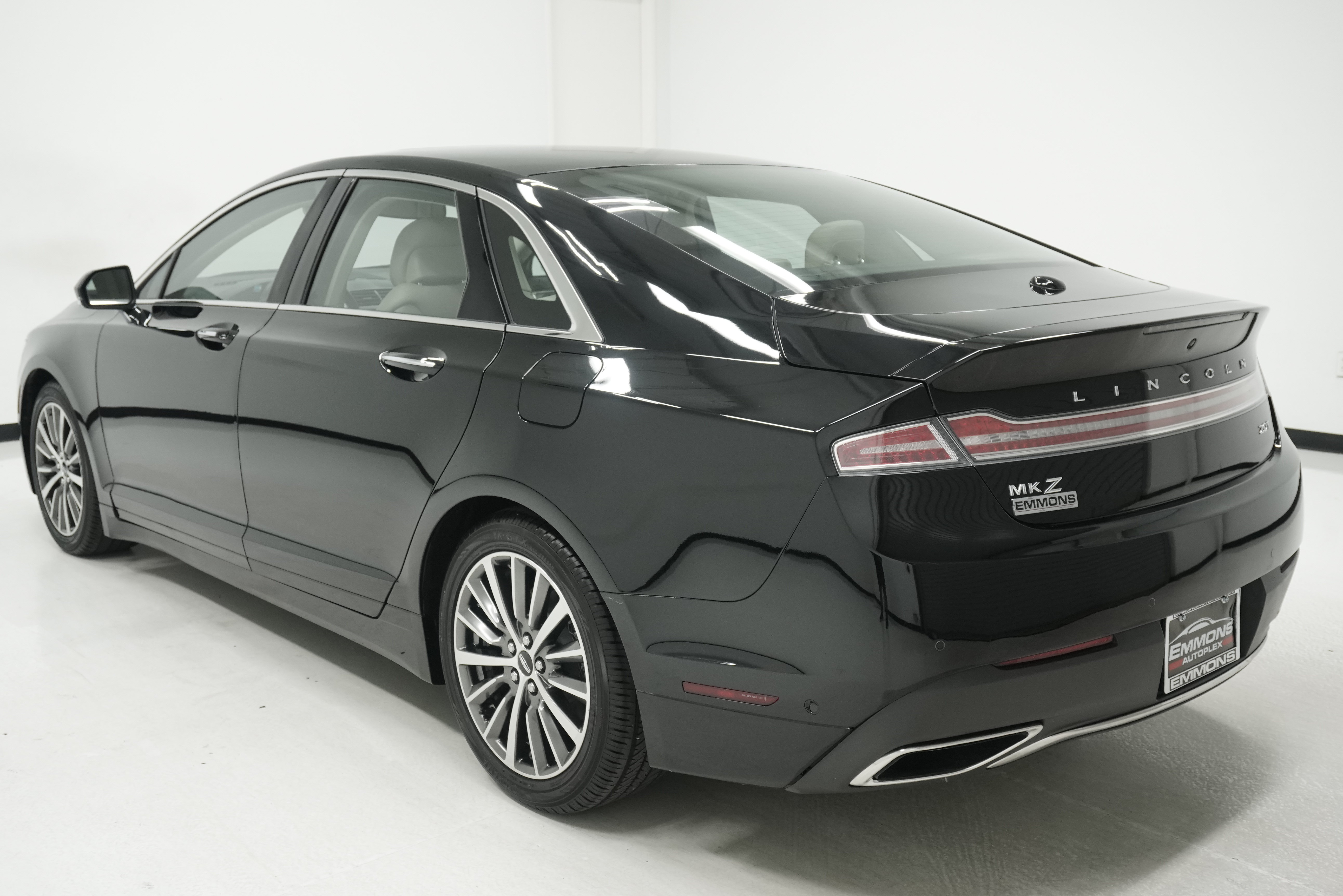 Used 2017 Lincoln MKZ Select w/ Technology Package FWD image 6