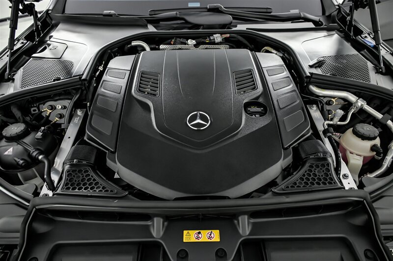 Used 2025 Mercedes-Benz S 580 4MATIC Sedan image 17