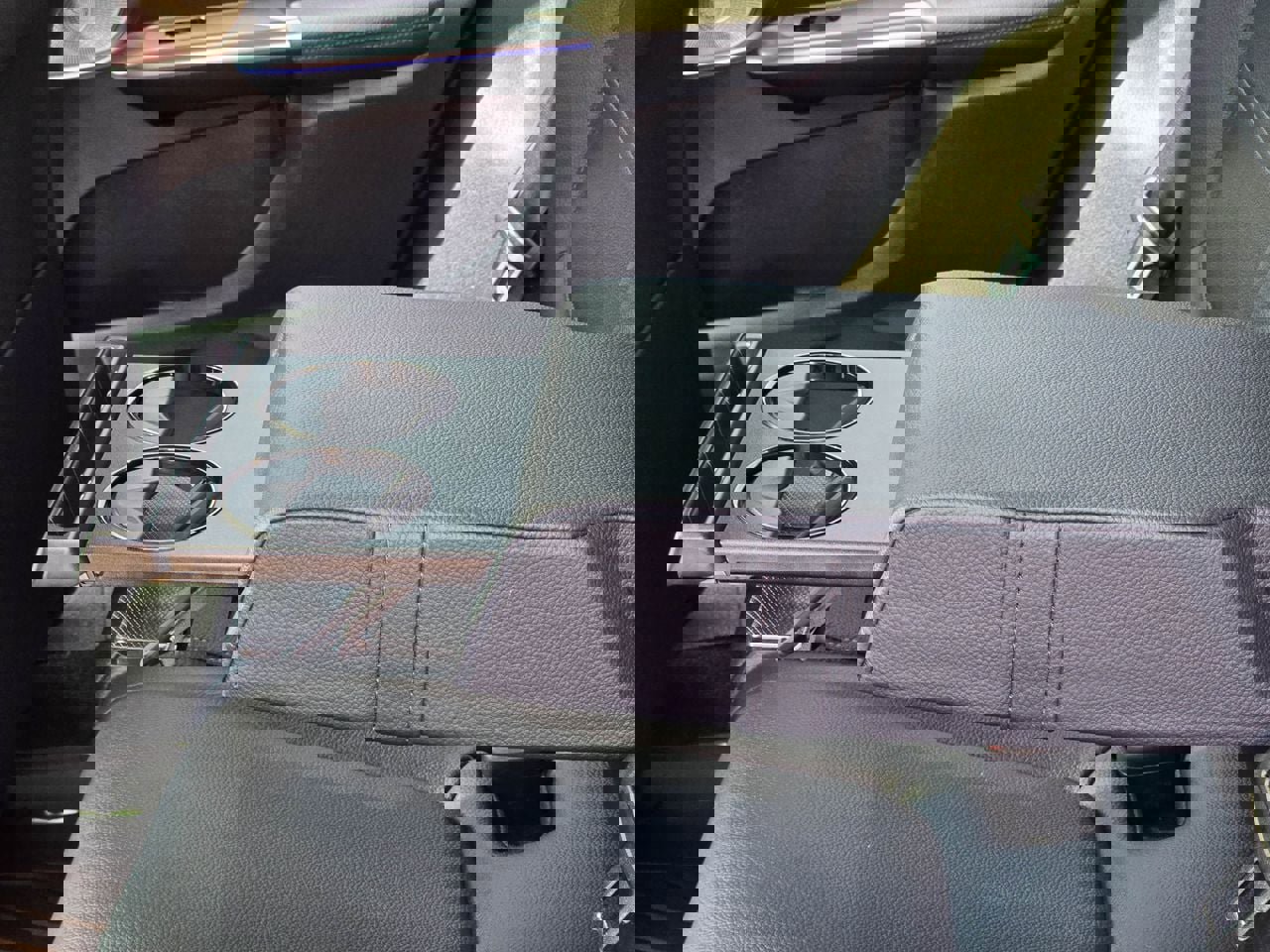 Used 2026 Mercedes-Benz GLC 300 4MATIC image 34