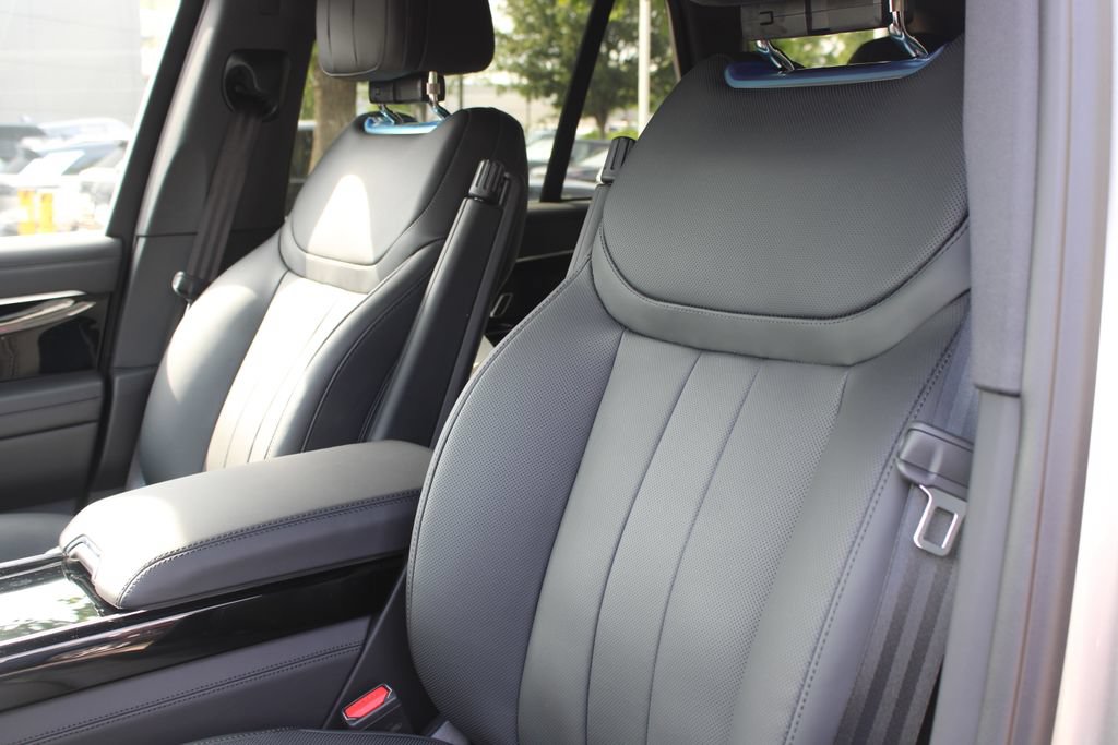 New 2026 Land Rover Range Rover SE AWD/4WD image 7