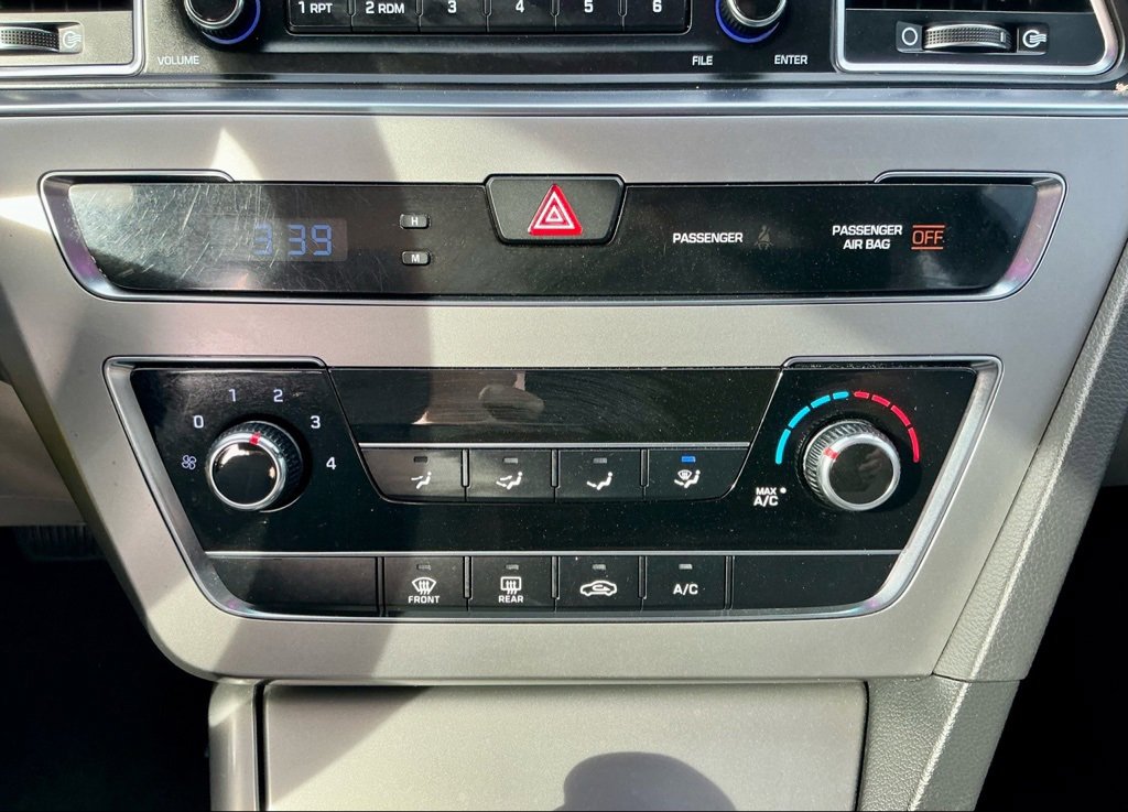 Used 2015 Hyundai Sonata SE image 32