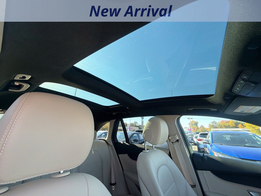 Used 2021 Mercedes-Benz GLC 300 4MATIC image 7