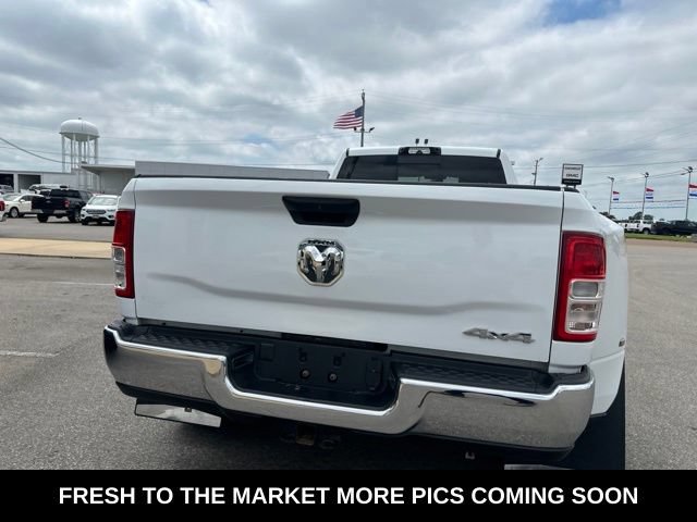 Used 2024 RAM 3500 Tradesman w/ Chrome Appearance Group AWD/4WD image 22
