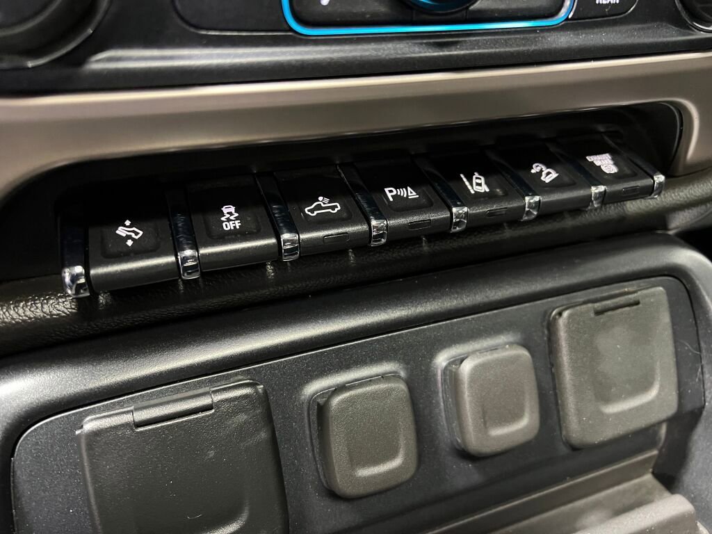 Used 2019 GMC Sierra 2500 Denali w/ Duramax Plus Package image 17