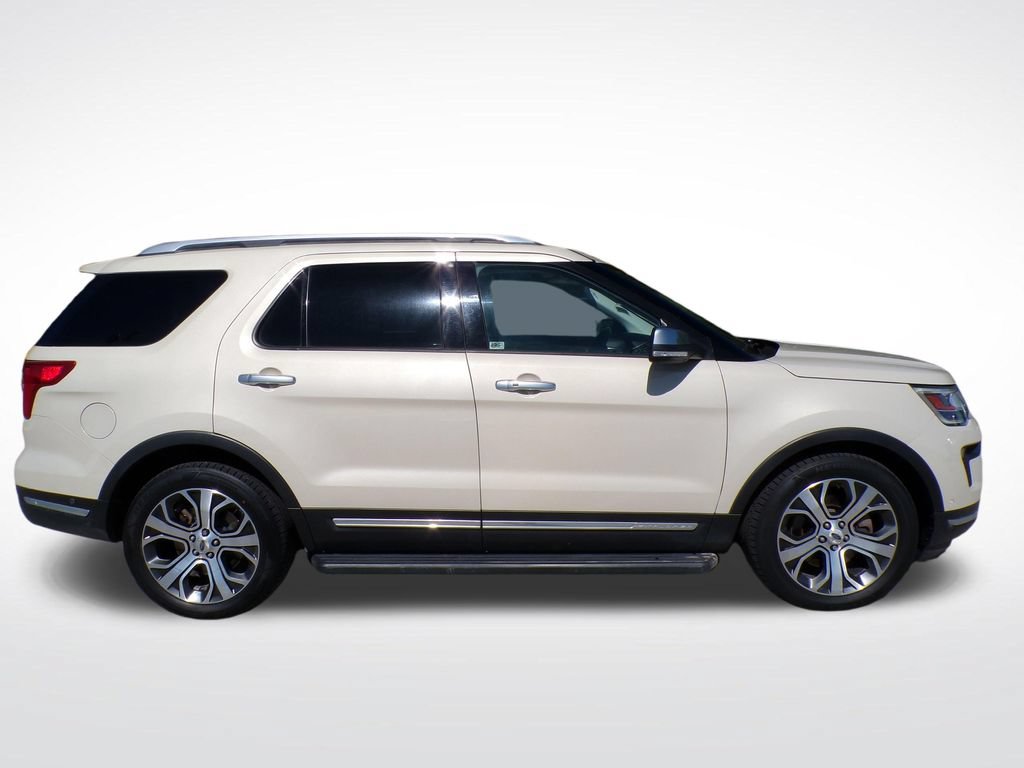 Used 2018 Ford Explorer Platinum AWD/4WD image 6