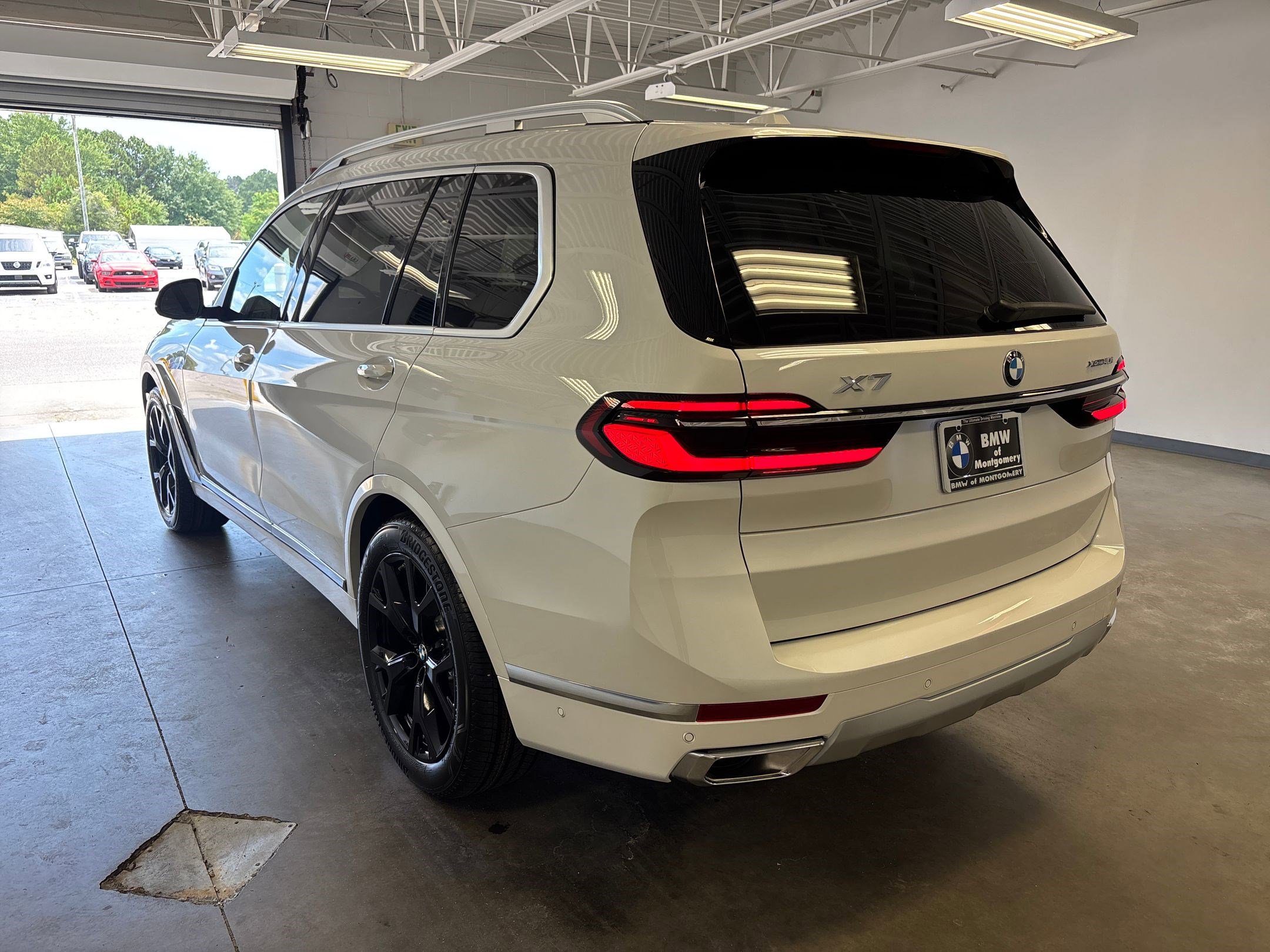 New 2026 BMW X7 xDrive40i image 3