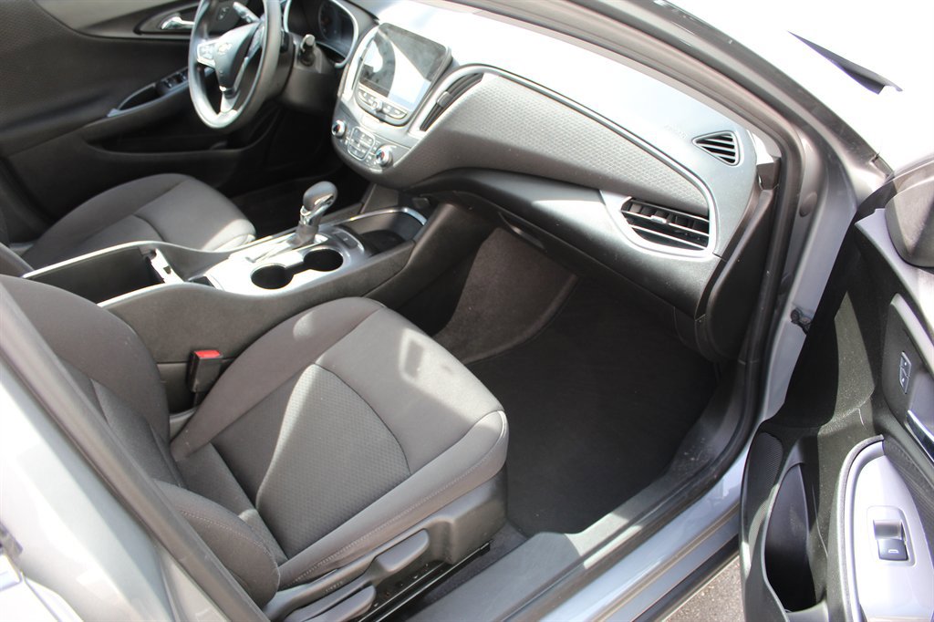 Used 2023 Chevrolet Malibu LT FWD image 12