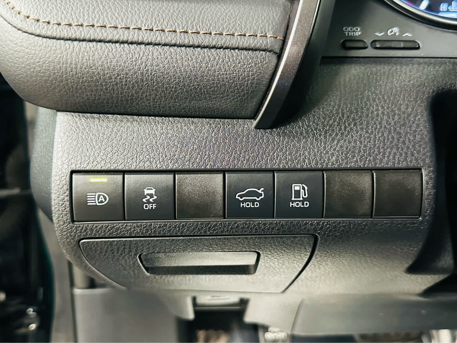 Certified 2020 Toyota Camry LE w/ Carpet Mat Package image 14