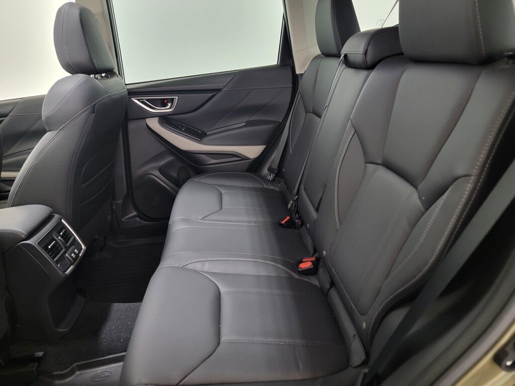 Used 2024 Subaru Forester Limited AWD/4WD image 12