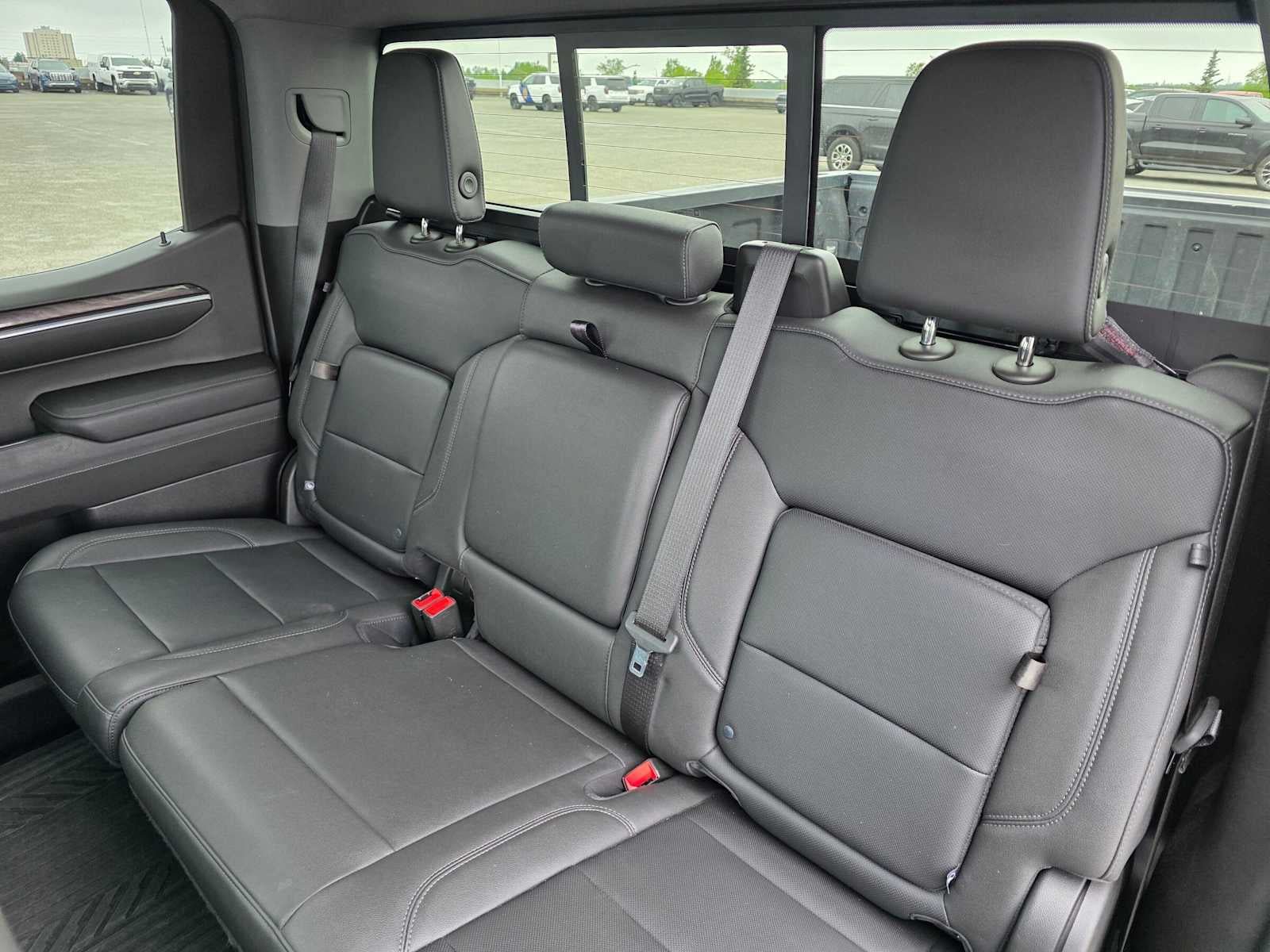 Used 2022 Chevrolet Silverado 1500 LTZ AWD/4WD image 17