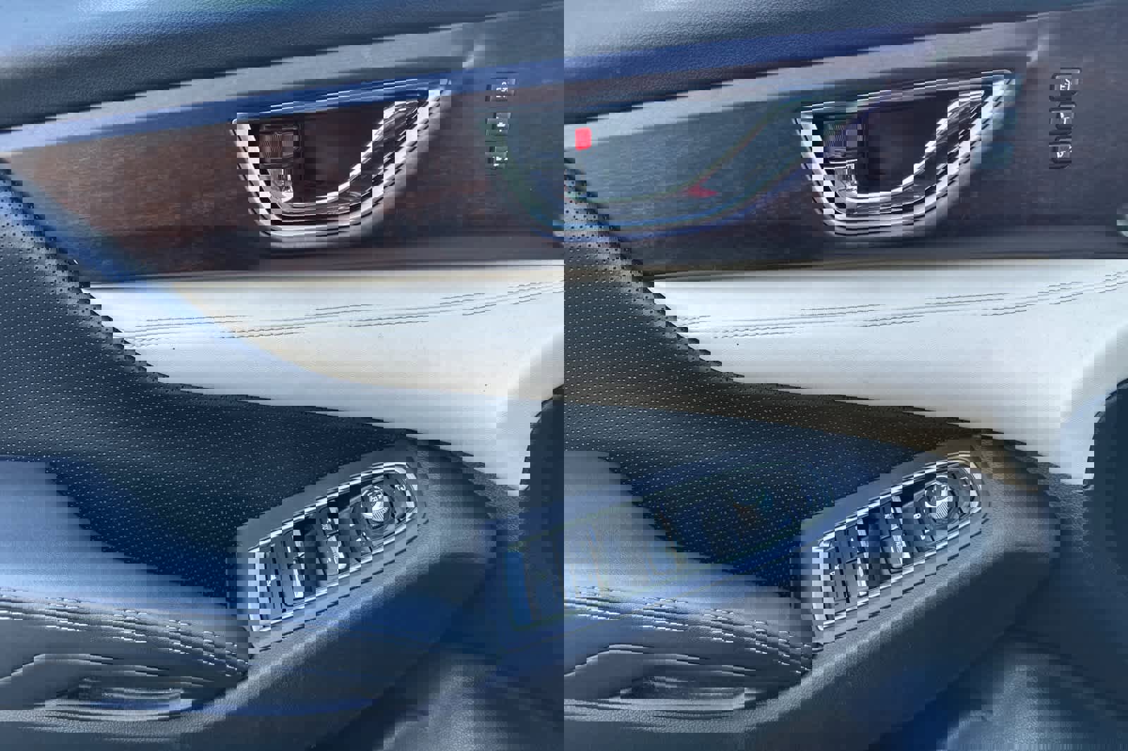 Used 2022 Subaru Ascent Touring image 12