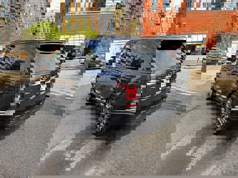 Used 2015 Land Rover Range Rover Autobiography image 8