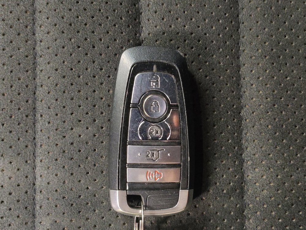 Used 2020 Ford Edge ST-Line image 32