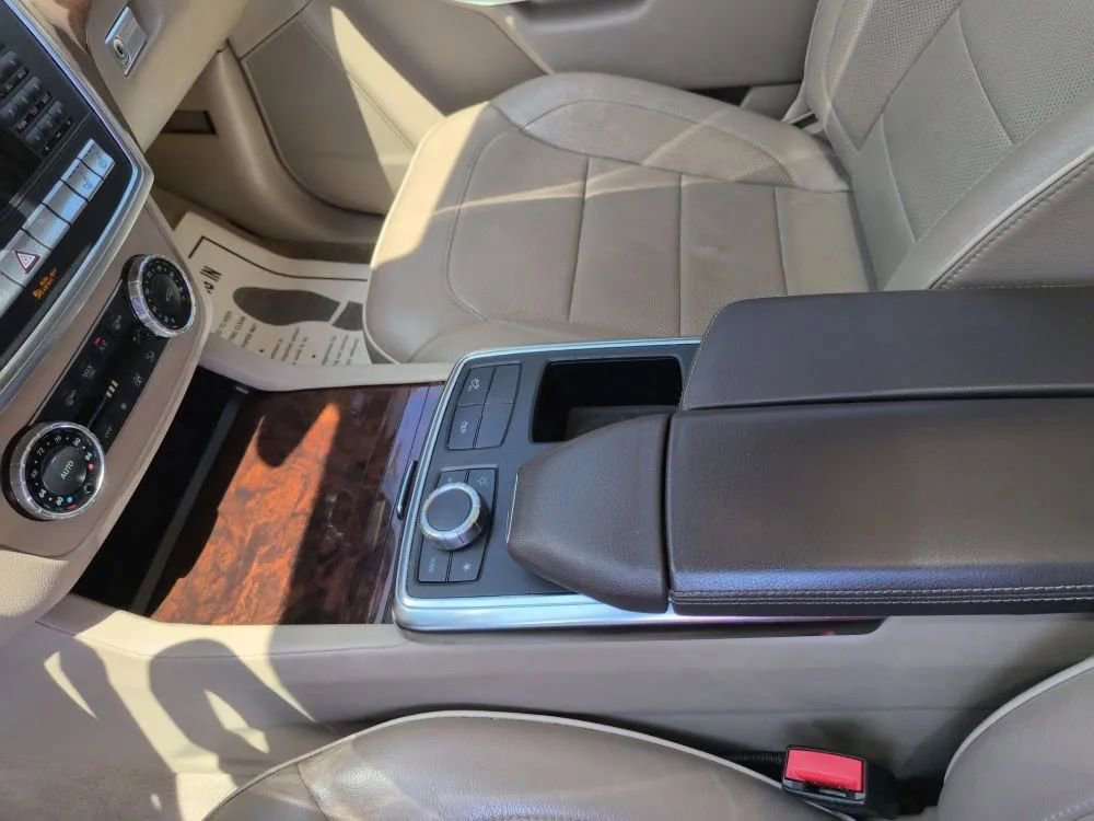 Used 2014 Mercedes-Benz GL 450 4MATIC w/ Appearance Package image 44
