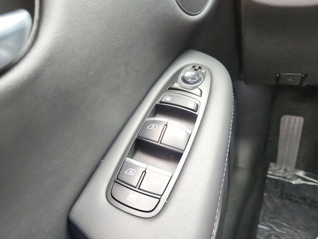 Used 2025 INFINITI QX50 Luxe image 38