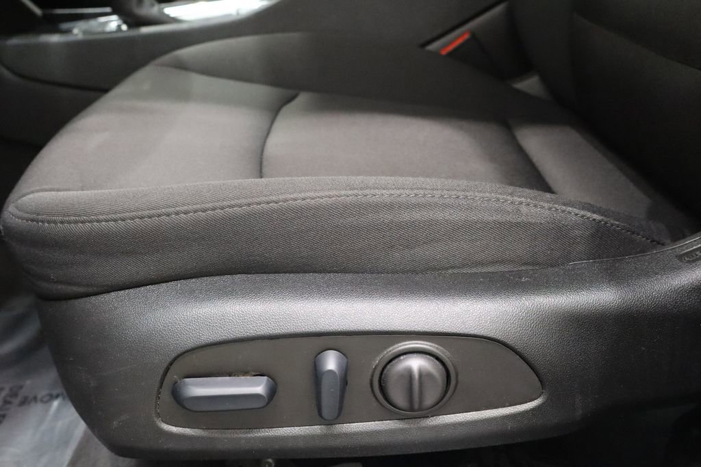 Used 2023 Chevrolet Malibu LT image 19